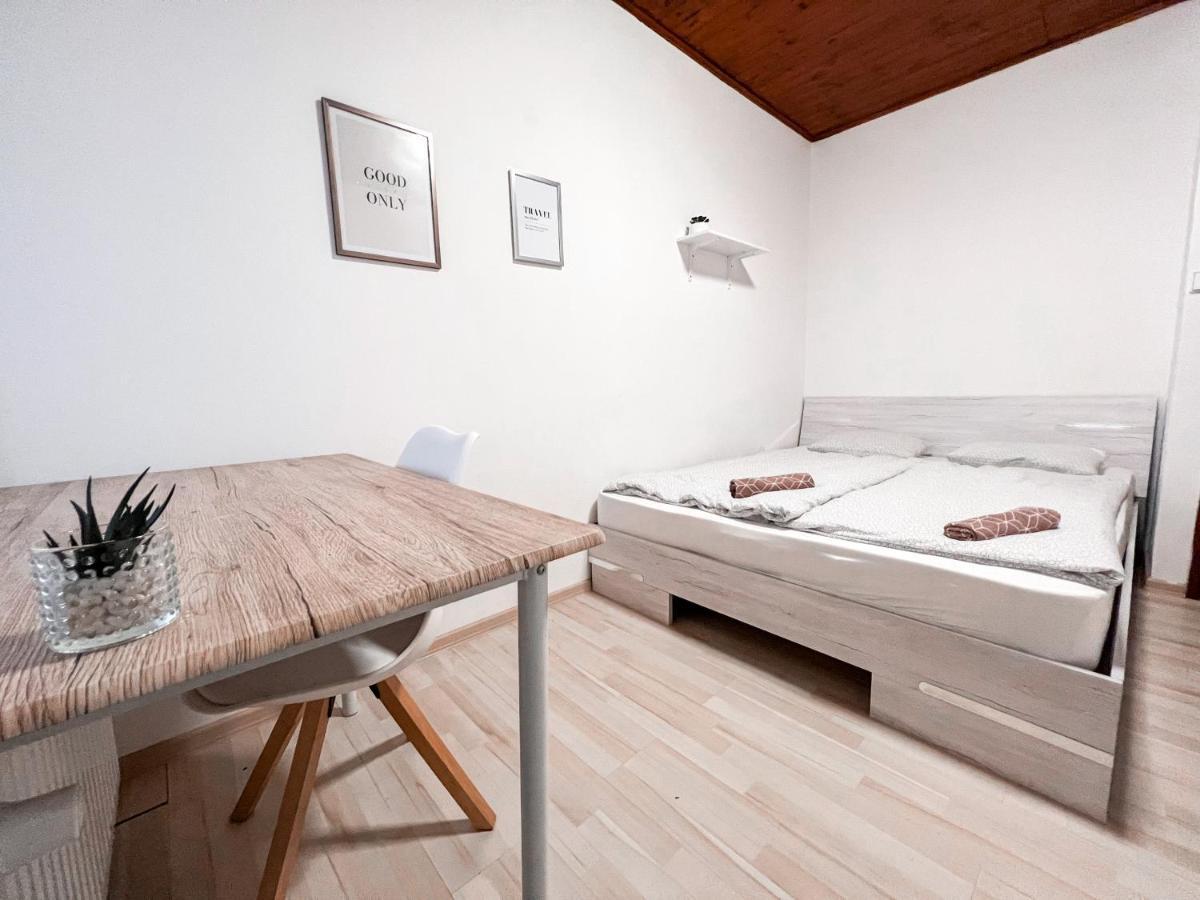 Williams Apartments Прага Екстер'єр фото